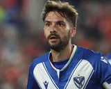 Vélez podría perder a su capitán: los 2 equipos que pretenden a Agustín Bouzat