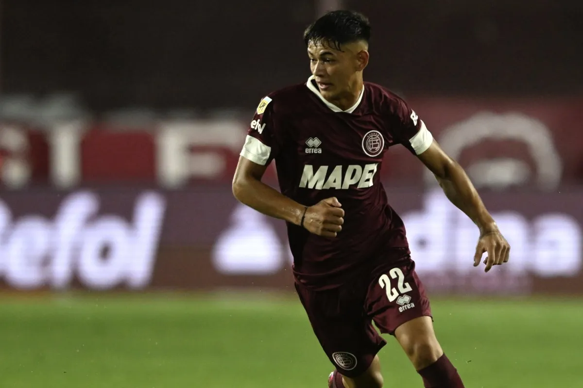Julio Soler jugando en Lanús