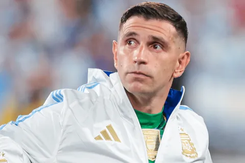 Juegos Olímpicos fútbol: por qué no jugará Dibu Martínez y quién podría reemplazarlo