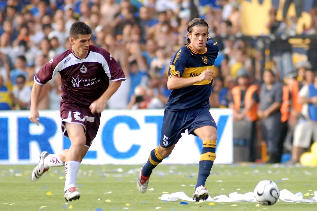 Fernando Gago con la camiseta de Boca en 2006