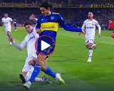 Video: Todo Boca pidió penal por esta acción sobre Cavani
