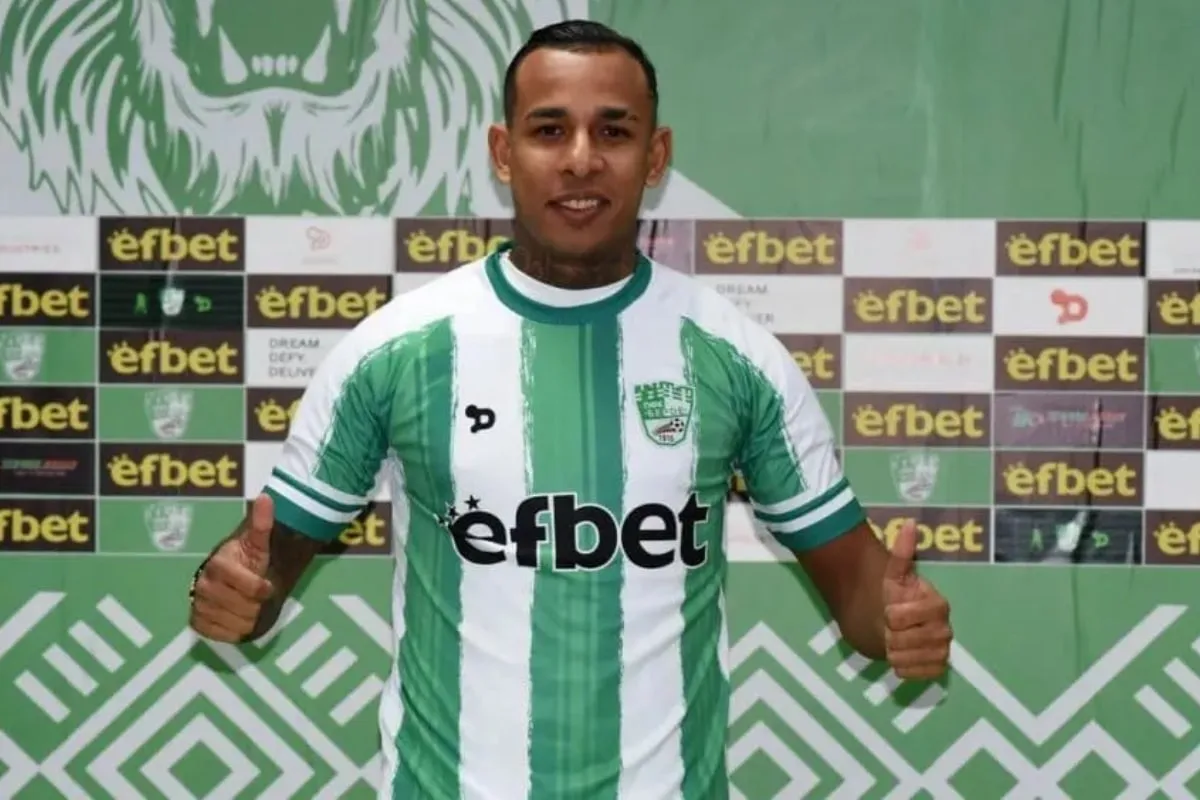Sebastián Villa en su presentación como jugador del Beroe Stara Zagora