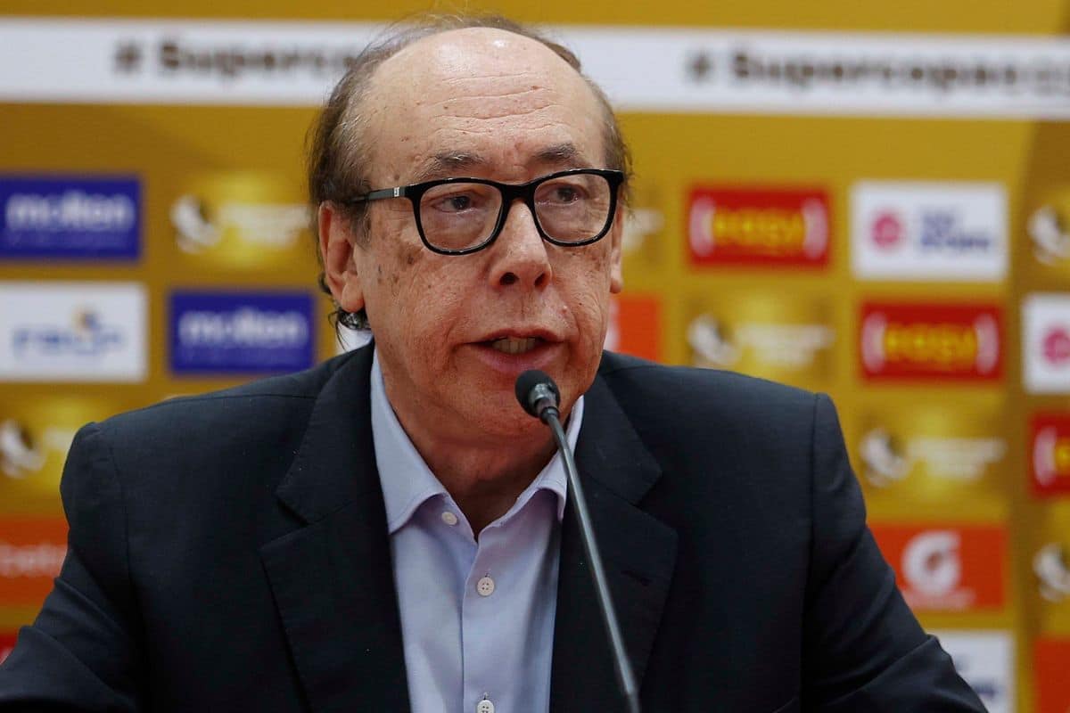 Colo-Colo: renuncia de directivo en Blanco y Negro puede sacar a Alfredo Stöhwing de la presidencia