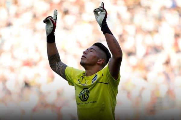 Brayan Cortés festejando