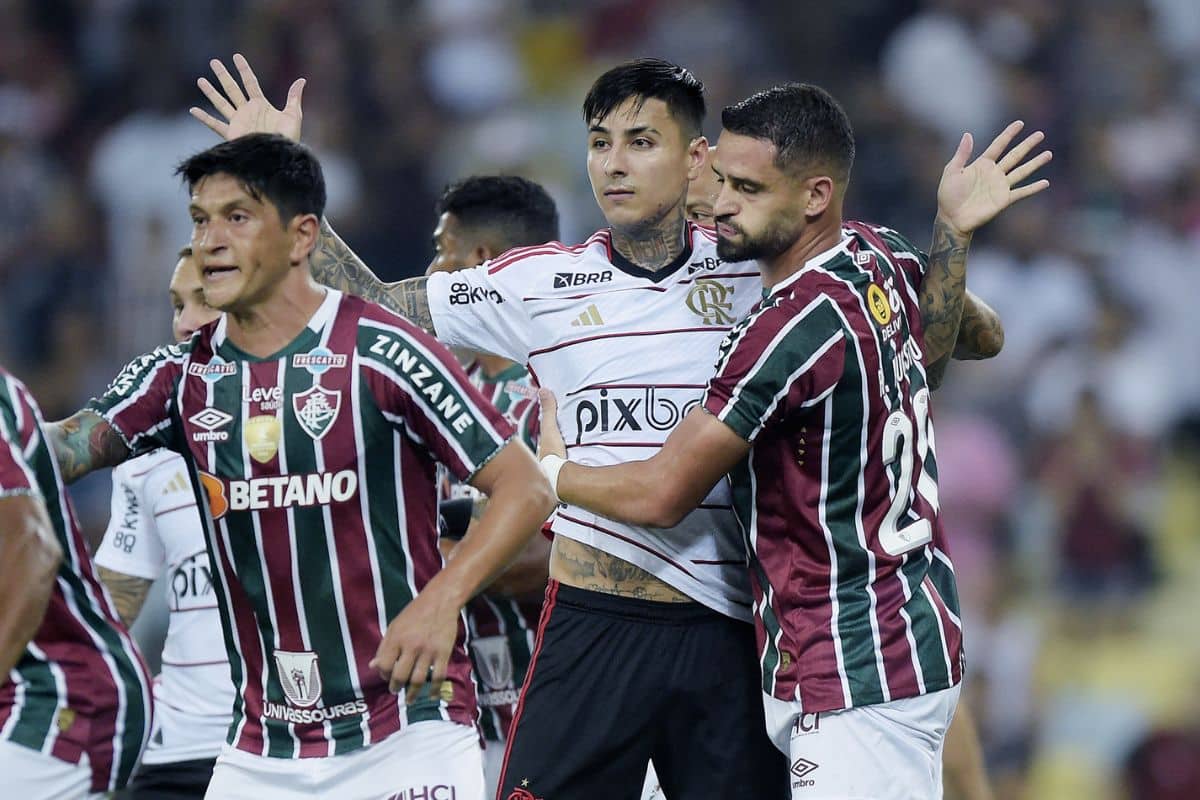 Erick Pulgar salió lesionado en Flamengo y preocupa a Ricardo Gareca
