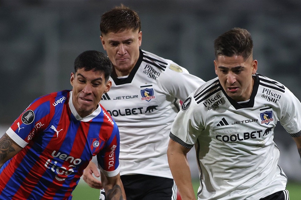 Los hinchas de Colo Colo estallaron en las redes sociales por las pelotas paradas ejecutadas por el Colo Gil