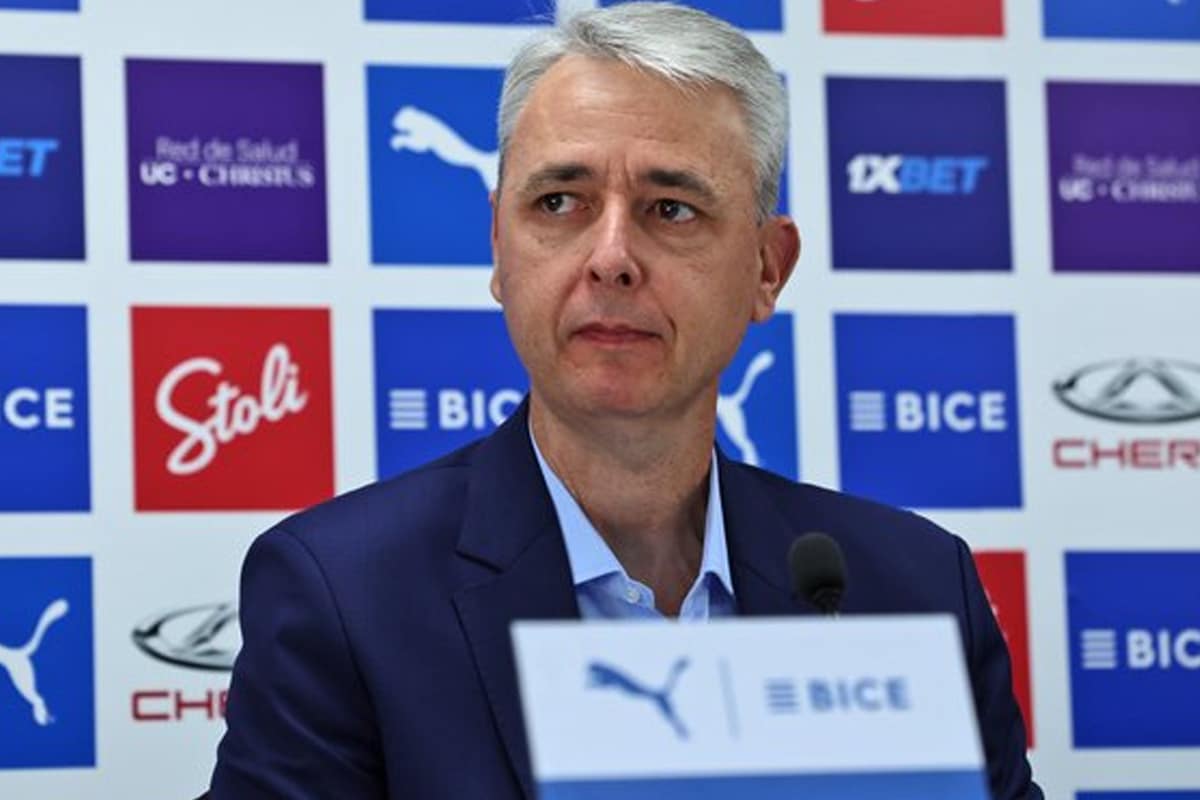 ¿Más jugadores?: el DT de Universidad Católica pidió cambiar las reglas del fútbol chileno