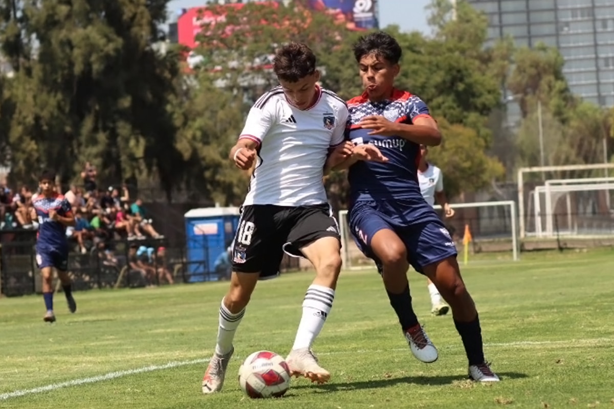Jugaba en un club argentino, fue comprado por Colo-Colo y ya se entrena con la Sub-18: ¿quién es Nahuel Flores, el nuevo “Solari”?