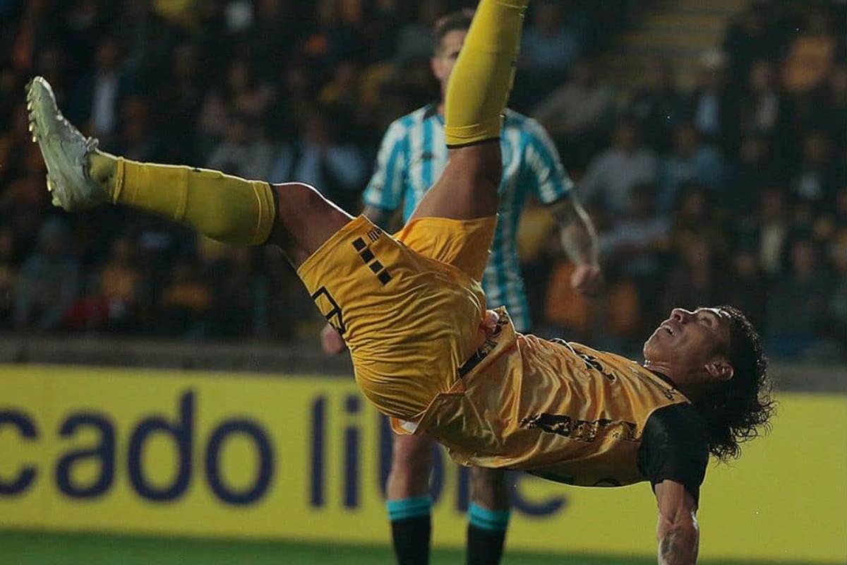 ¿Cuánto vale el pase de Luciano Cabral?
