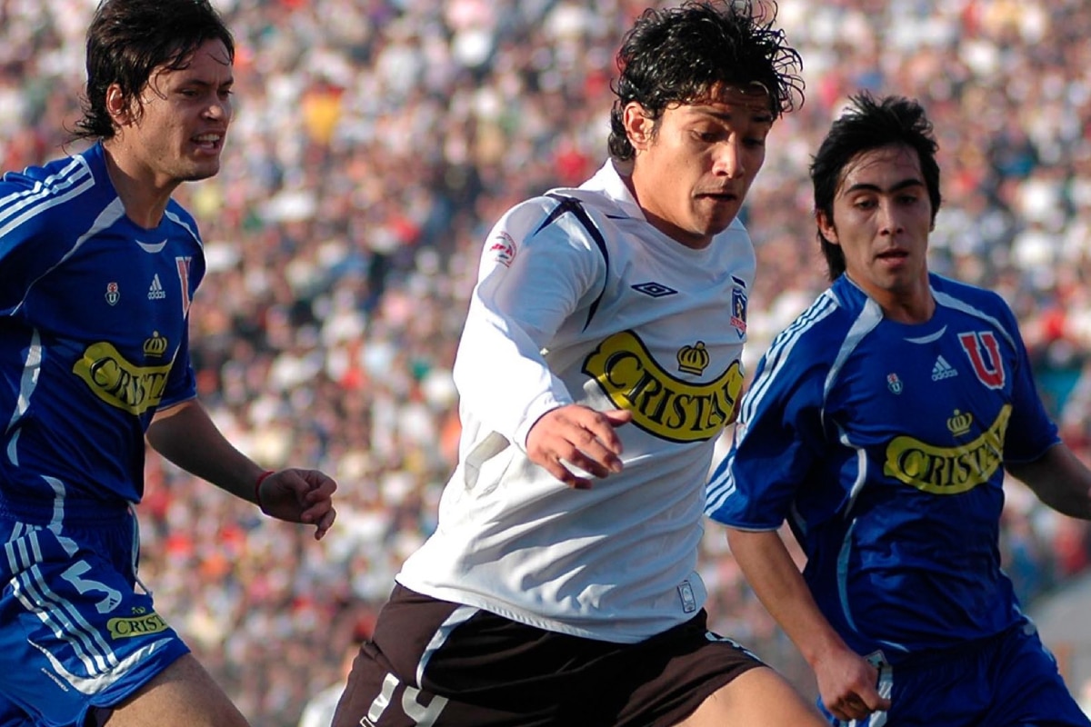 ¿Cuál es el futbolista más joven en jugar en el Campeonato Nacional?