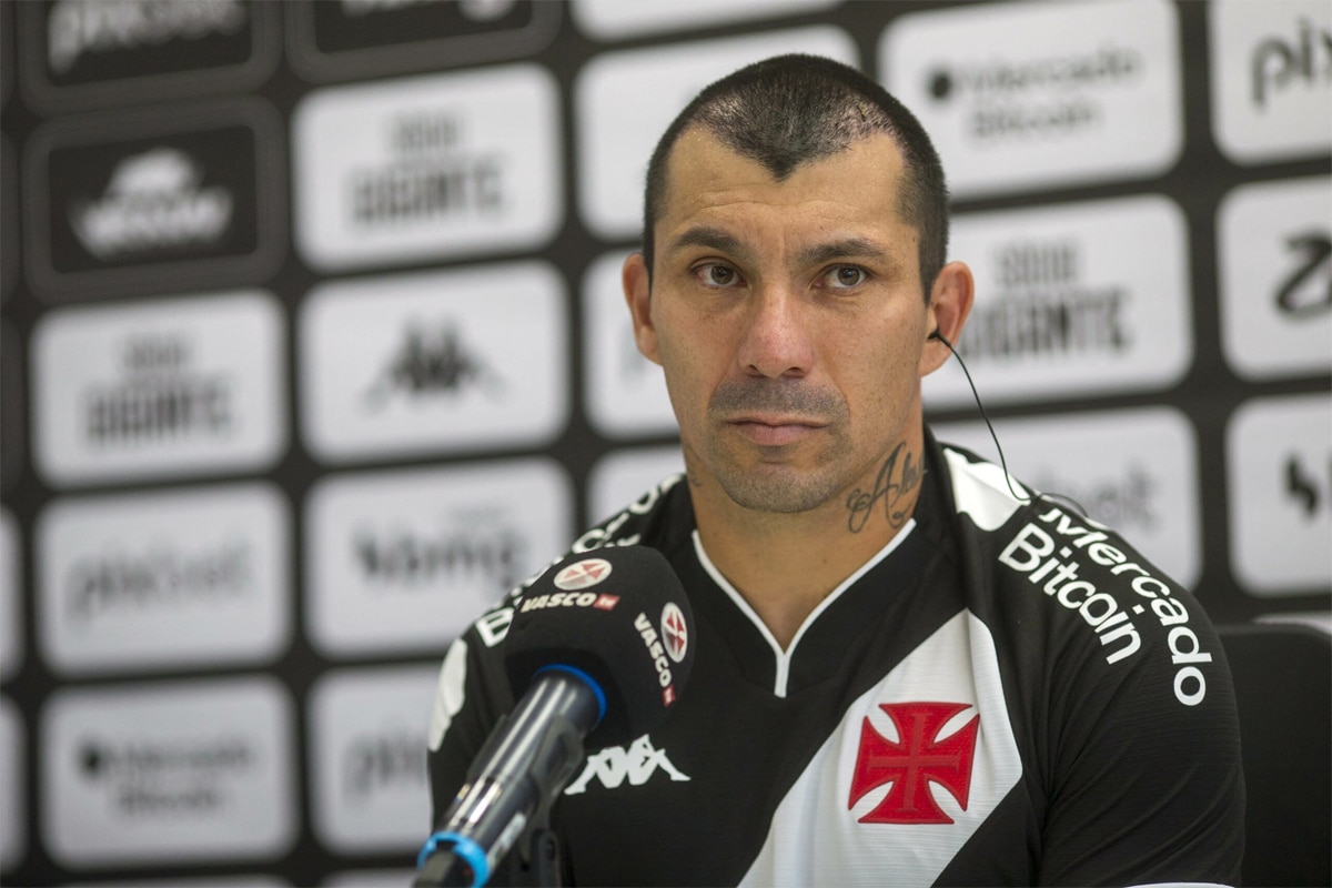 La insólita noticia que recibió Gary Medel desde Brasil tras fichar con Boca