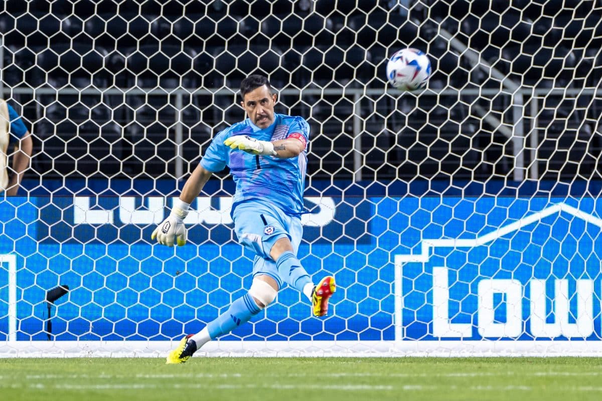 Copa América: las mejores atajadas de Claudio Bravo en la derrota de Chile ante Argentina