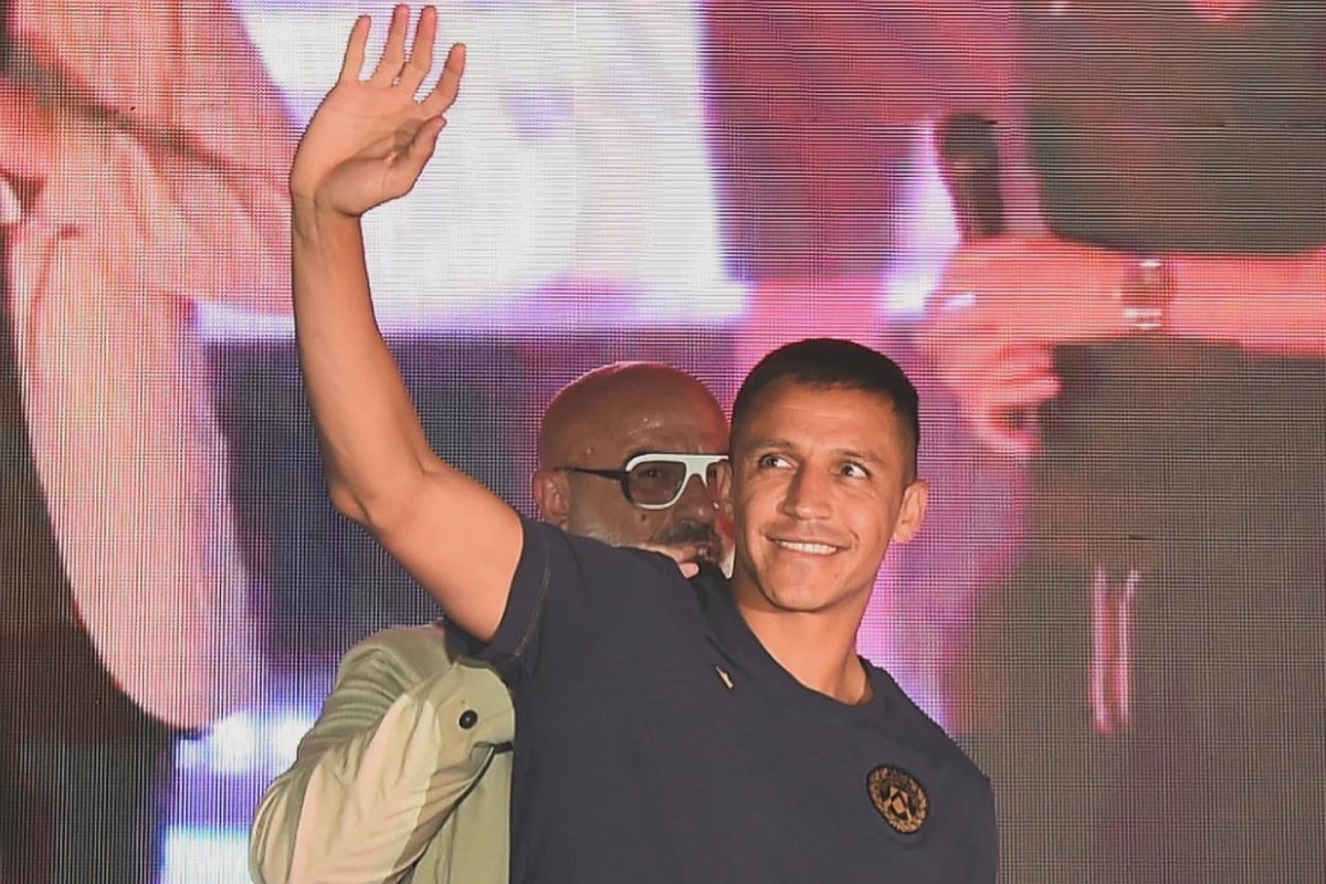 Fichajes: el histórico recibimiento de los hinchas de Udinese a Alexis Sánchez