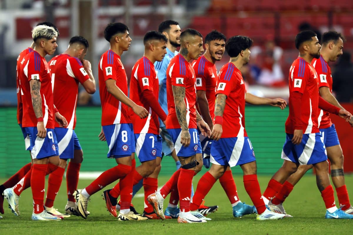 La Selección Chilena yéndose cabizbaja