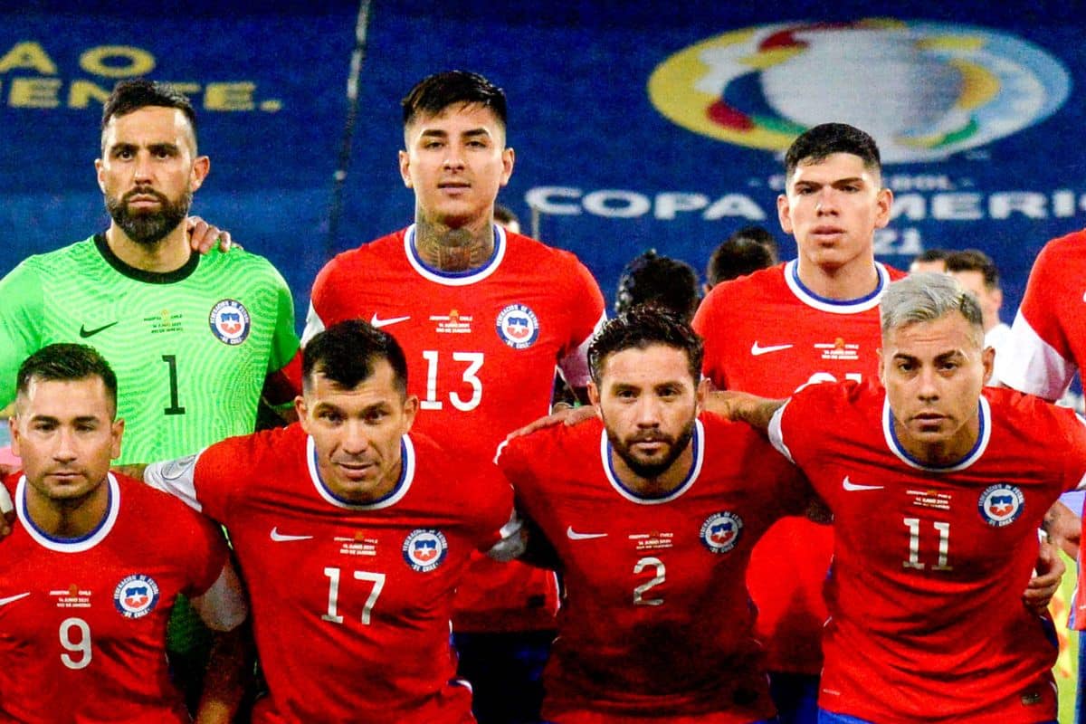 Selección Chilena con Gary Medel y Carlos Palacios