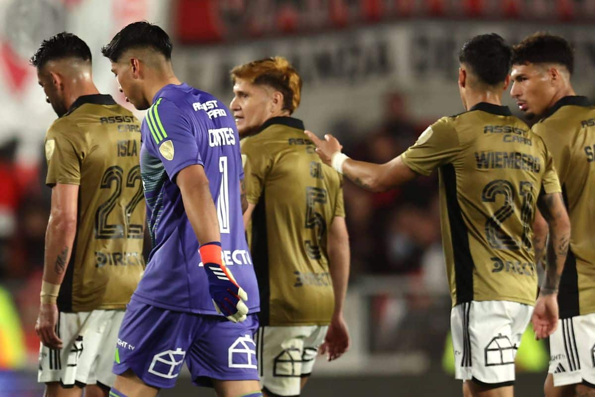 Fichó en Colo Colo como figura, pero hoy busca renovar y los hinchas ya no lo aprueban