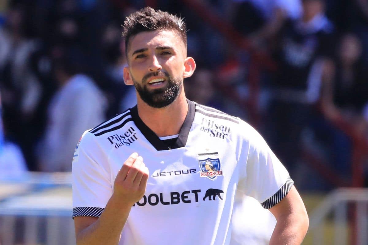 Emiliano Amor no conoce su futuro con Colo Colo