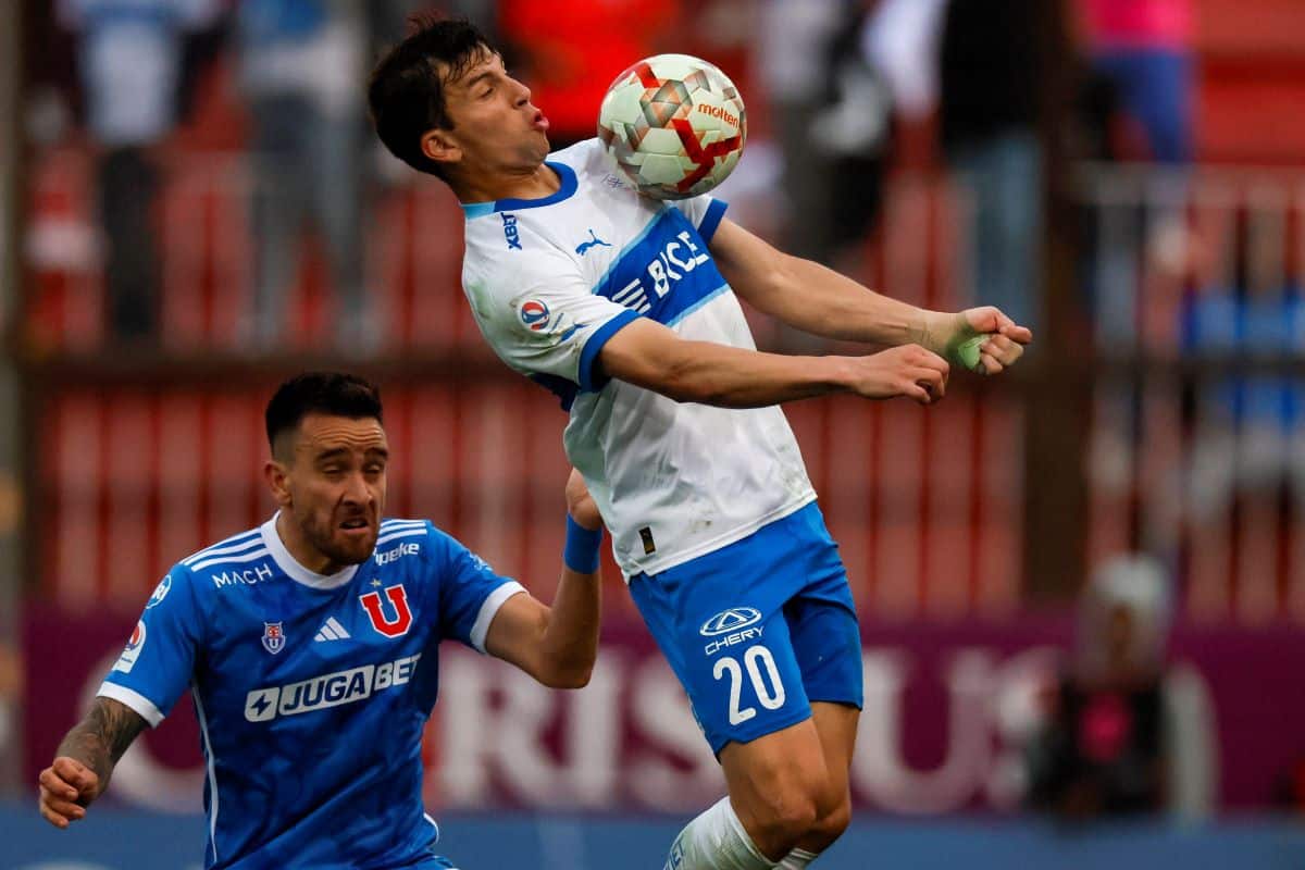 Gonzalo Tapia ante U de Chile. Foto: IMAGO