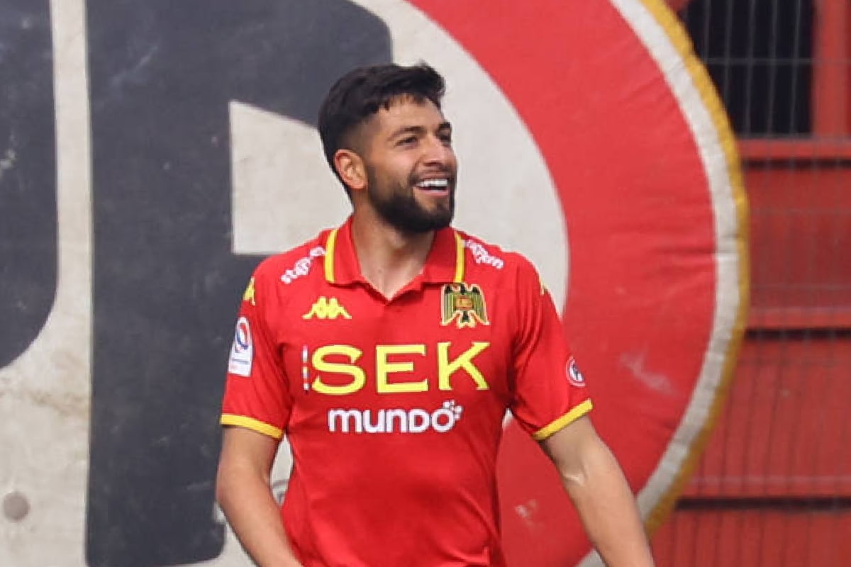 Jeyson Rojas celebrando un gol con Unión Española