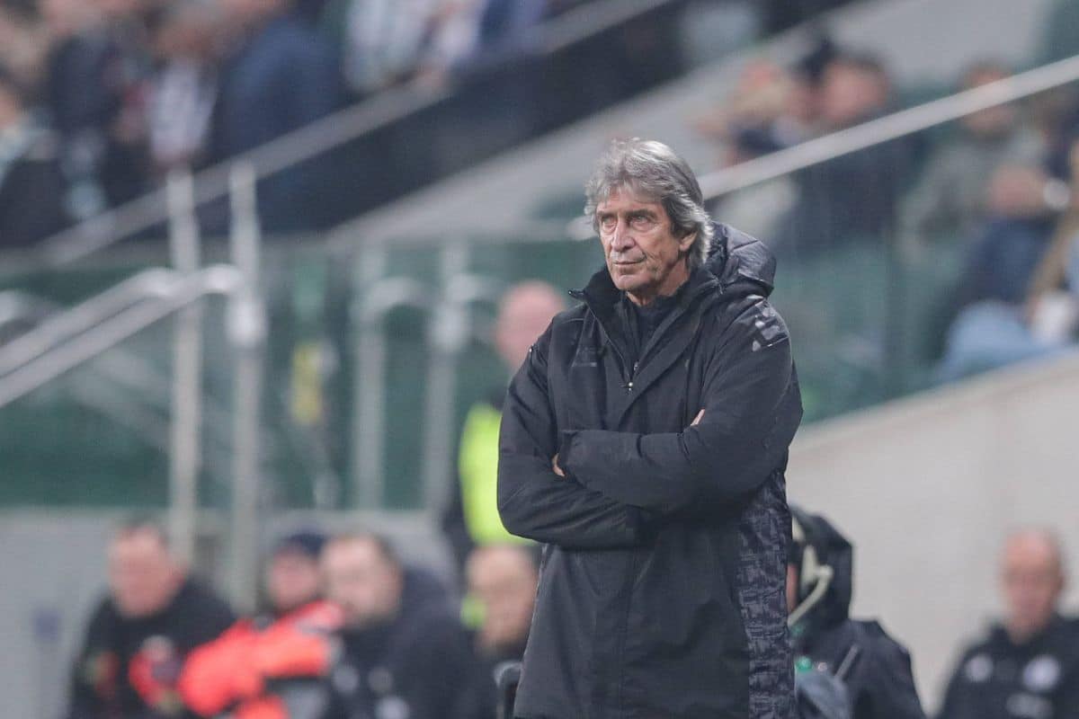 Manuel Pellegrini cuestionado en Real Betis