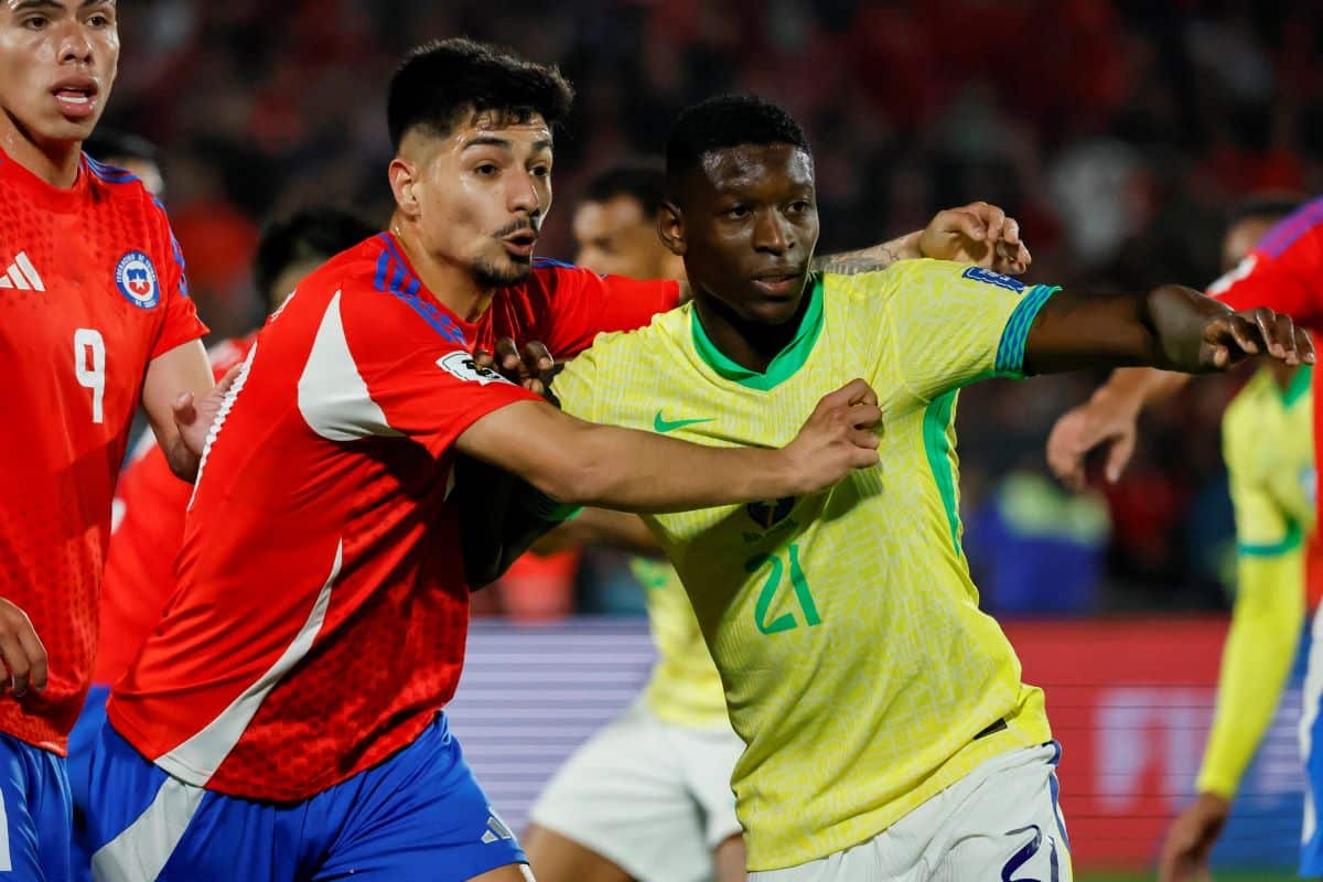 Williams Alarcón ante Brasil