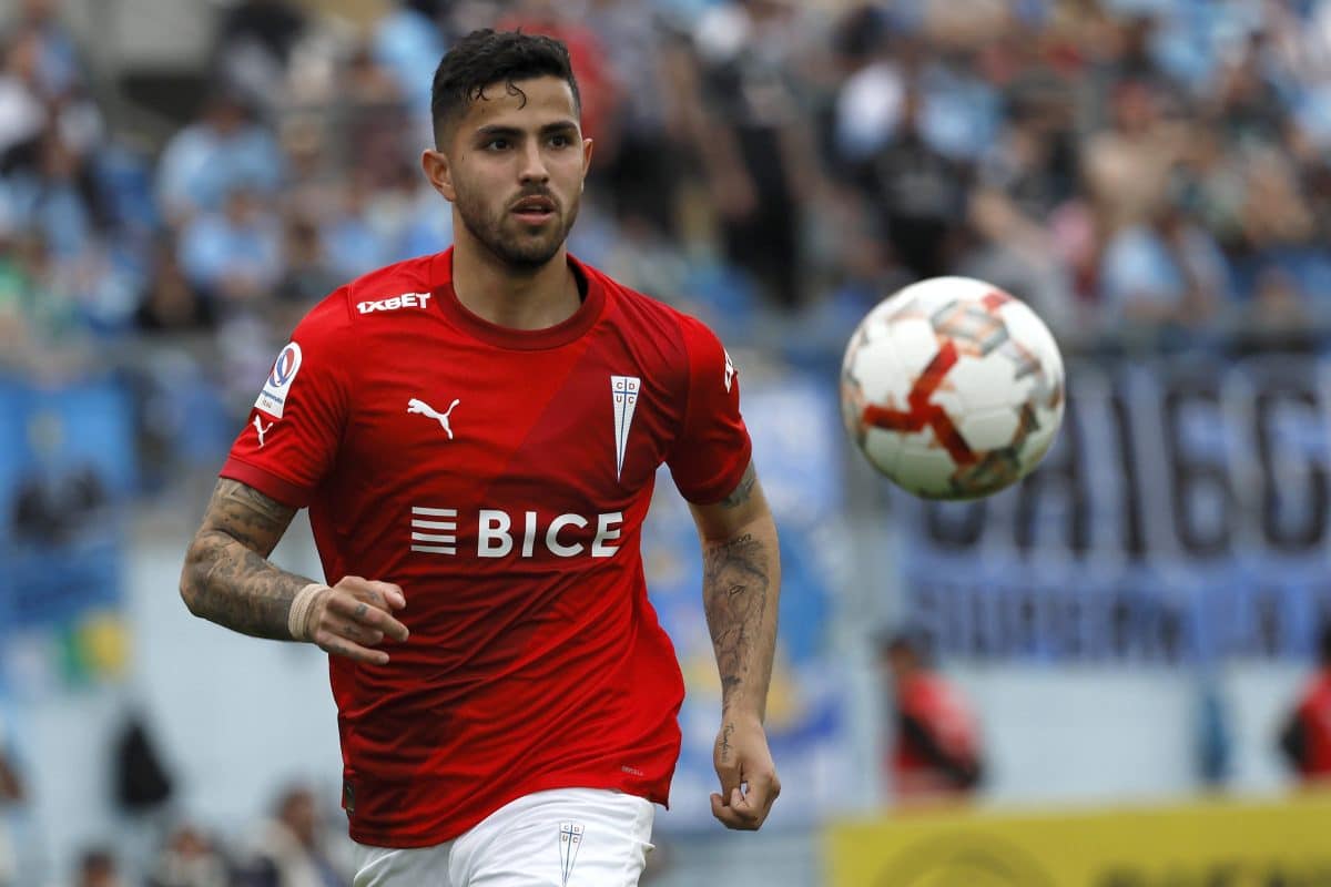 Daniel González jugando para la UC
