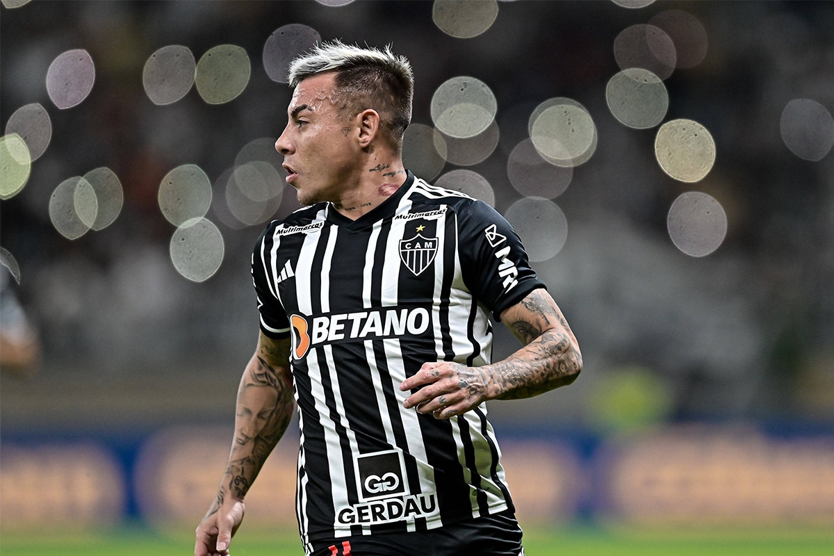 Eduardo Vargas jugando para Mineiro