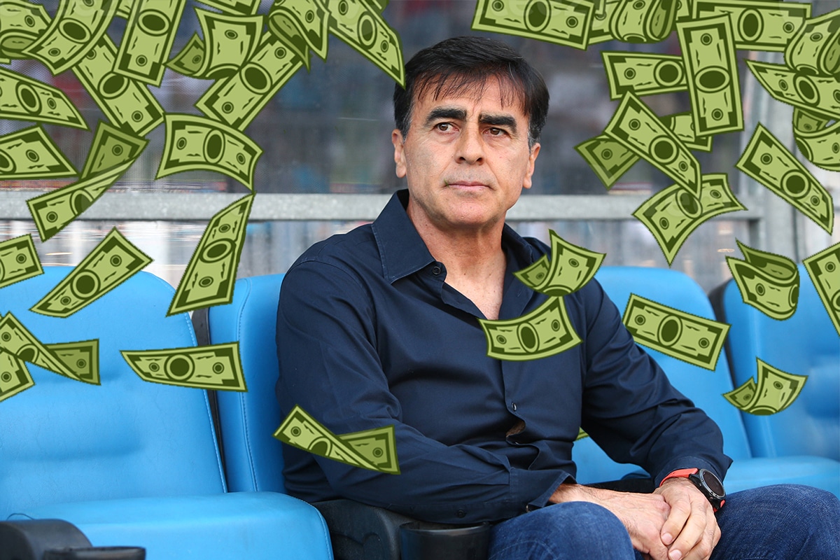 ¿Cuánto gana Gustavo Quinteros en Vélez?