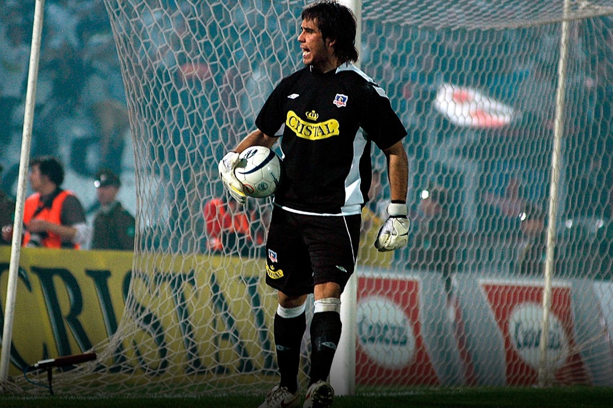 Claudio Bravo en colo colo
