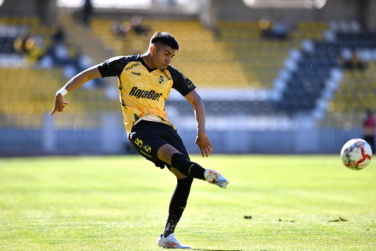 Dylan Escobar jugando en Coquimbo Unido