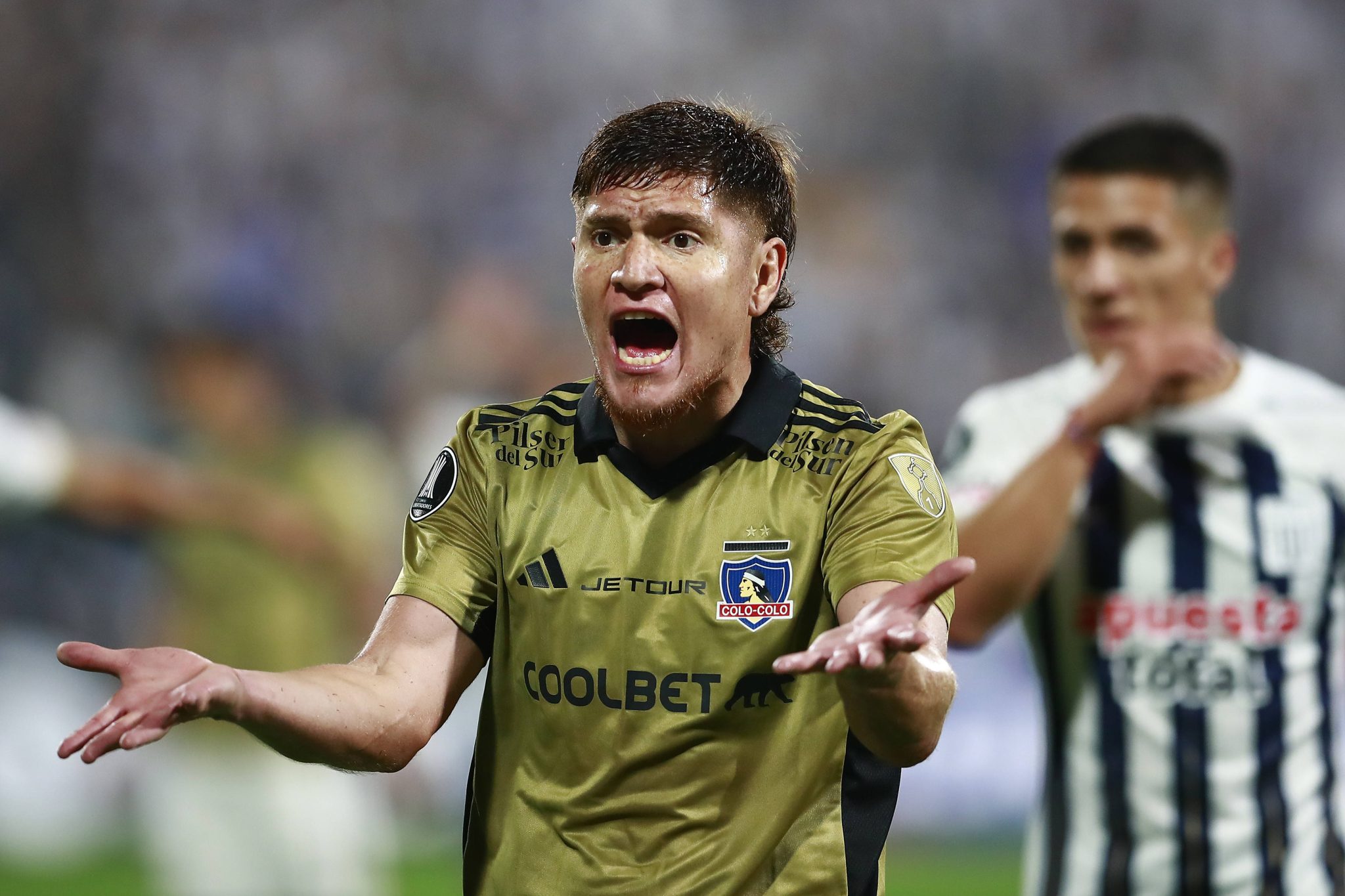 ¿Quién será el reemplazante de Leo Gil en Colo Colo? El refuerzo apuntado por Jorge Almirón