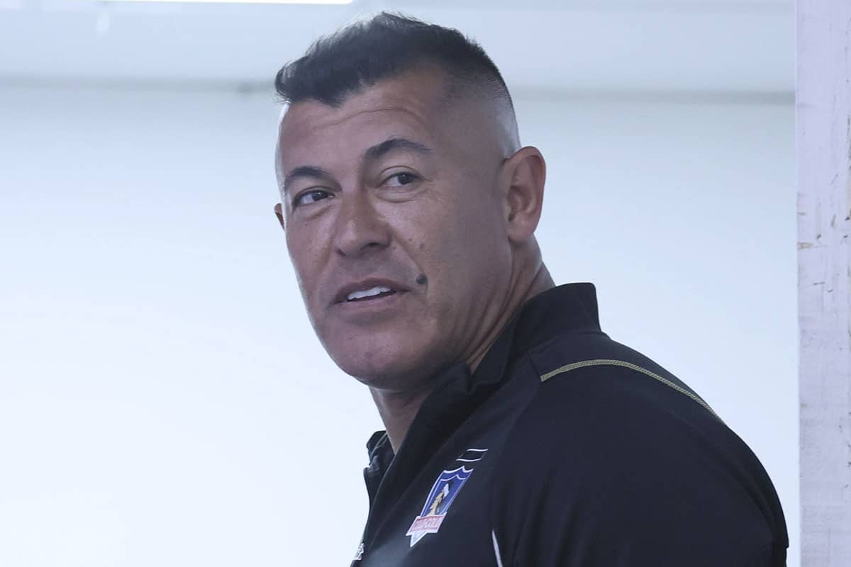 Refuerzos Colo Colo: Jorge Almiron quiere sorprender y fichar a un jugador con pasado en Champions League