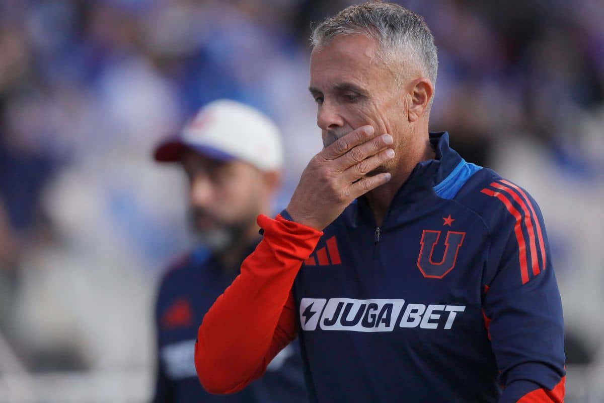 Fichajes U de Chile: una pieza del plantel de Gustavo Álvarez tiene un incierto futuro