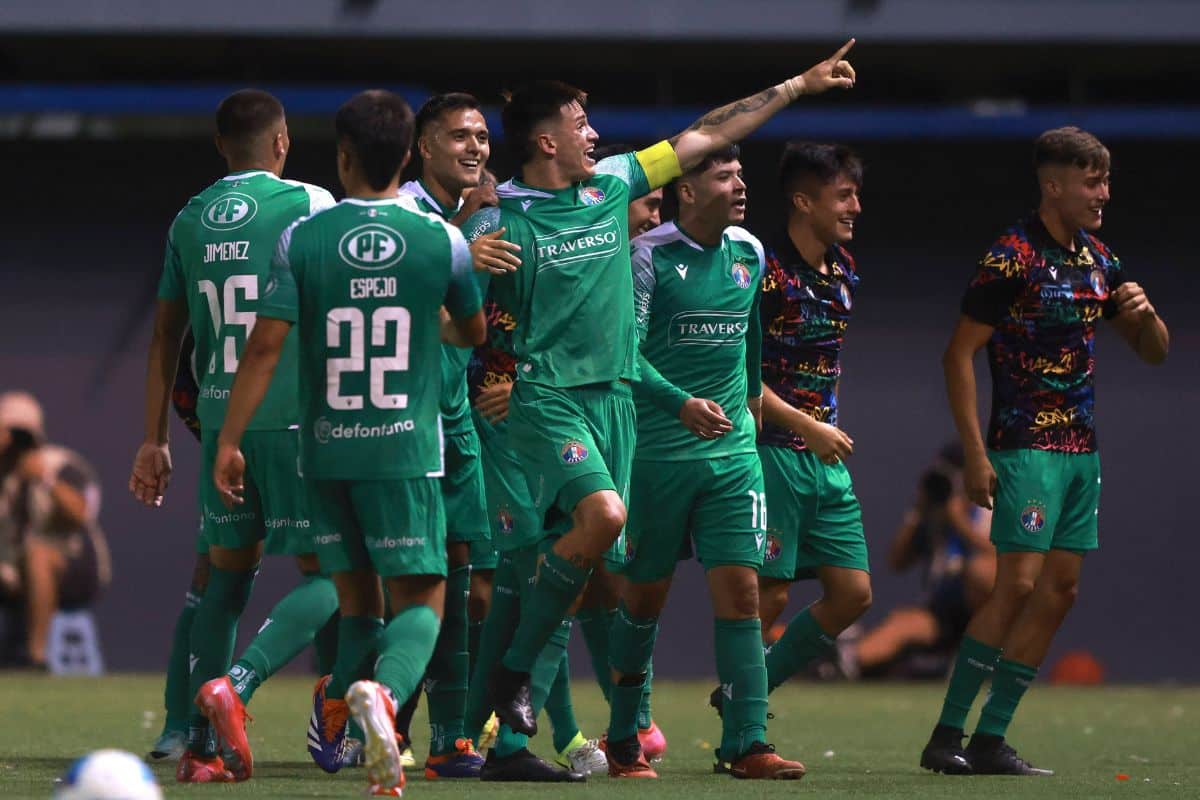 Refuerzos Audax Italiano: un inesperado fichaje espera respuesta y está metido Colo Colo