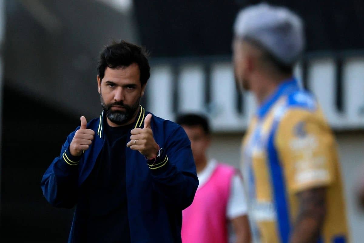 Refuerzos Everton: Gustavo Leal se queda con un defensor con pasado en la UC y Unión La Calera