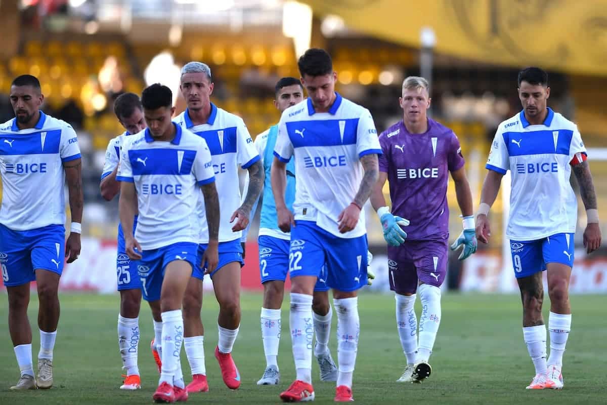 Universidad Católica sufre 5 bajas sensibles, mientras Tiago Nunes puja por su continuidad
