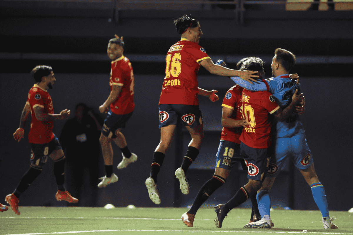 Unión Española aplica cábalas tras avanzar en Copa Sudamericana y espera a Universidad de Chile