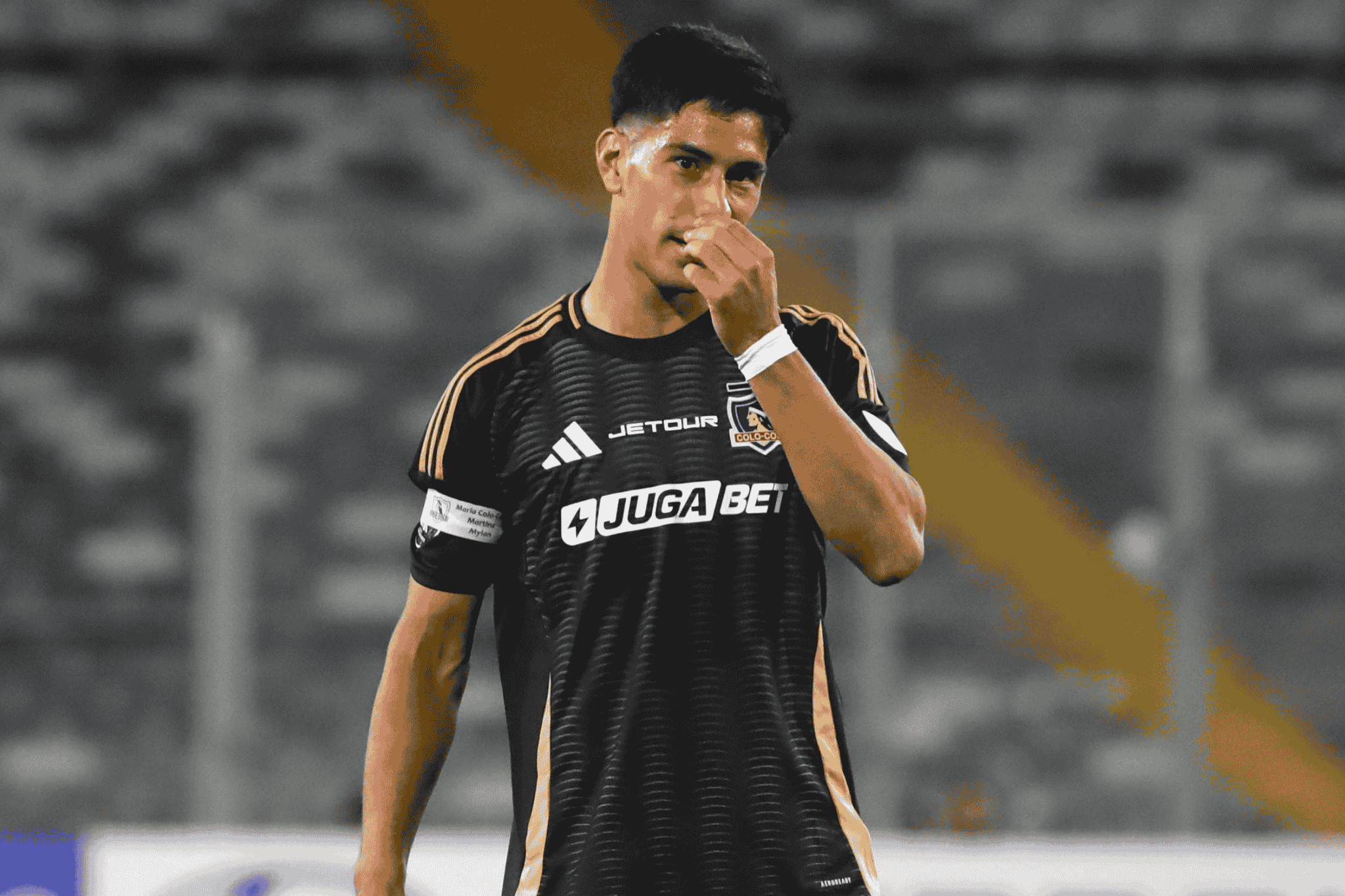 Colo Colo: “Puedes quedar marcado”, la advertencia de Almirón a Salomón Rodríguez