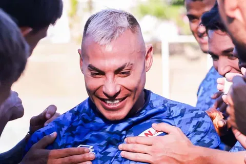 ¿Cuánto gana Eduardo Vargas en Nacional?
