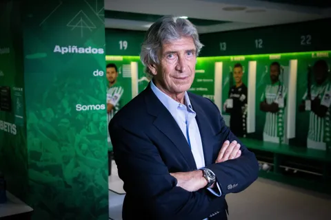 Es defensor, juega en Sparta Praga y se sumaría al Betis de Manuel Pellegrini la próxima temporada