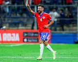 Mauricio Isla demostró ante River Plate la razón de por qué fue nominado a La Roja
