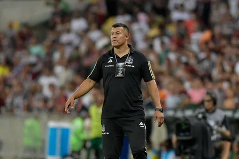 El historial de clásicos de Jorge Almirón, que respira en Colo-Colo tras vencer a Universidad Católica