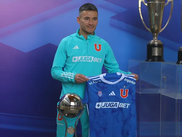 “Todos queremos”: Michael Clark define si Charles Aránguiz usará la 20