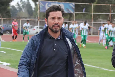 Francisco Arrué estaría en la cuerda floja en Audax Italiano