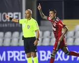 Erick Pulgar recibió espaldarazo de vicepresidente de Flamengo: “No se vende”