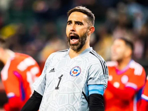Peligra su retorno a Chile: Claudio Bravo recibirá oferta en Europa