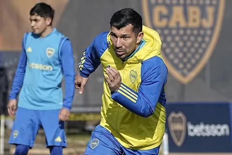 Gary Medel le hizo frente a las críticas por su intercambio con un juvenil de Boca
