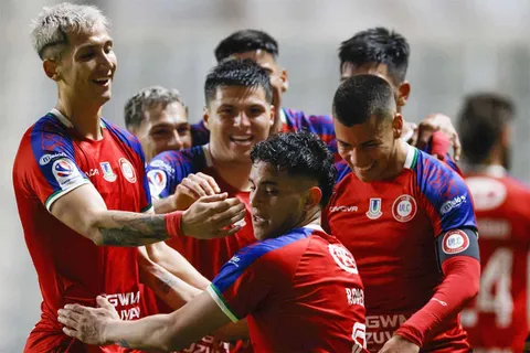 Refuerzos Unión La Calera: un equipo de la Primera B se rindió y los Cementeros sumaron un nuevo defensor
