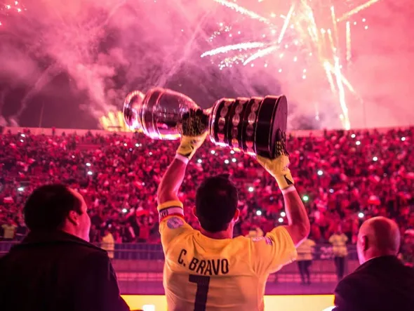 Claudio Bravo se retiró del fútbol: los 5 grandes hitos de su carrera
