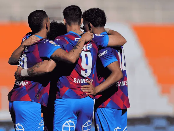 Los refuerzos de Tiago Nunes siguen sin deslumbrar en Universidad Católica
